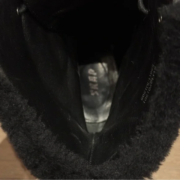 Black Leather Fold Over Shearling Cuff Ankle Boots Booties - Picture 8 of 11